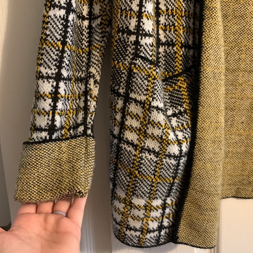 Ruby Rd. Cardigan. - Picture 2 of 6